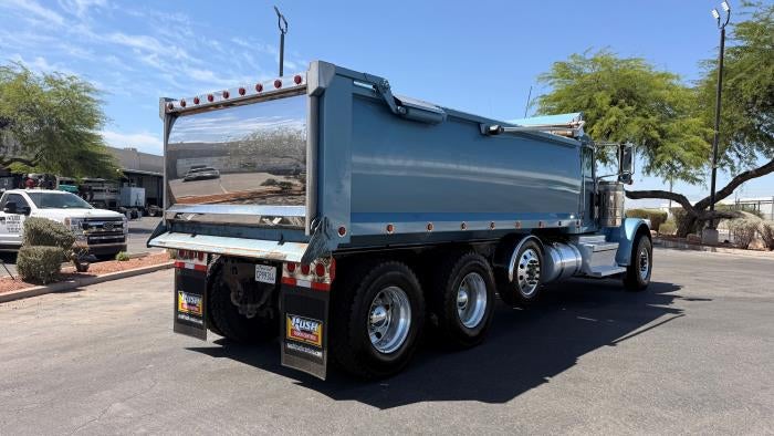 2024 Peterbilt 389 Base