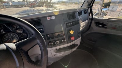 2019 Peterbilt 579 Base