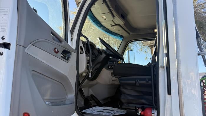 2019 Peterbilt 579 Base