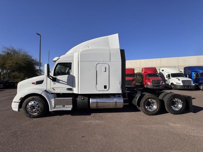 2022 Peterbilt 579 Base
