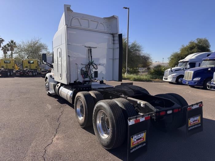 2022 Peterbilt 579 Base