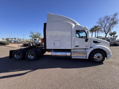 2022 Peterbilt 579 Base
