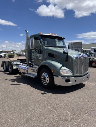 2021 Peterbilt 579 Base