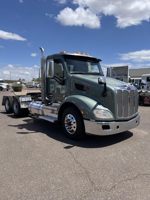 2021 Peterbilt 579 Base