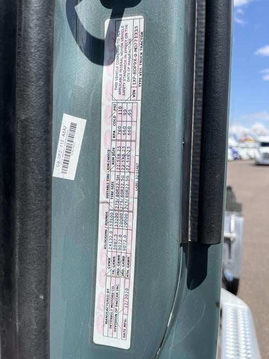 2021 Peterbilt 579 Base