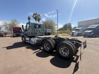 2021 Peterbilt 579 Base