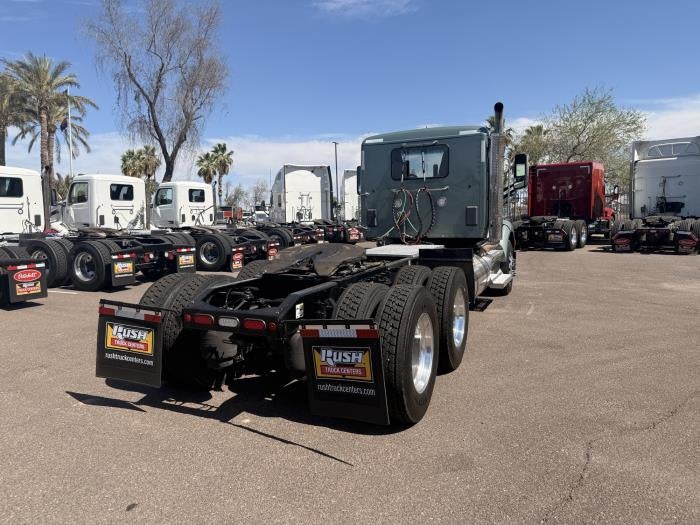 2021 Peterbilt 579 Base