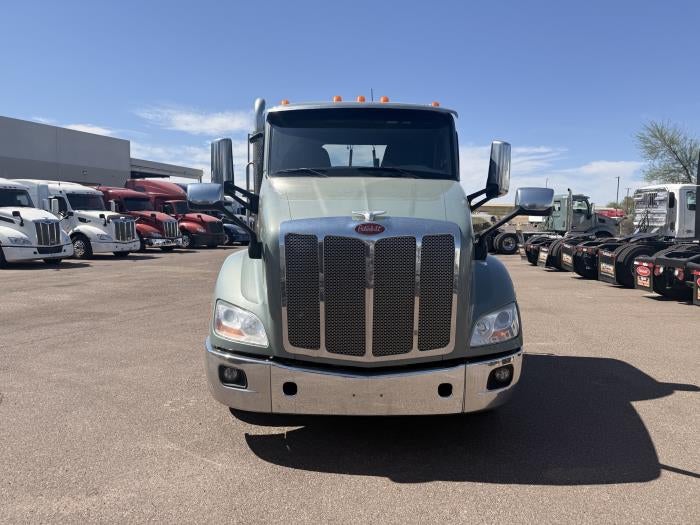 2021 Peterbilt 579 Base