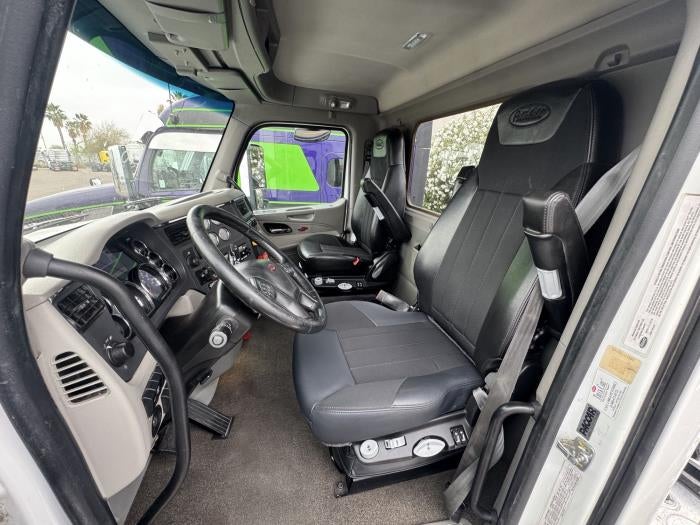 2020 Peterbilt 579 Base