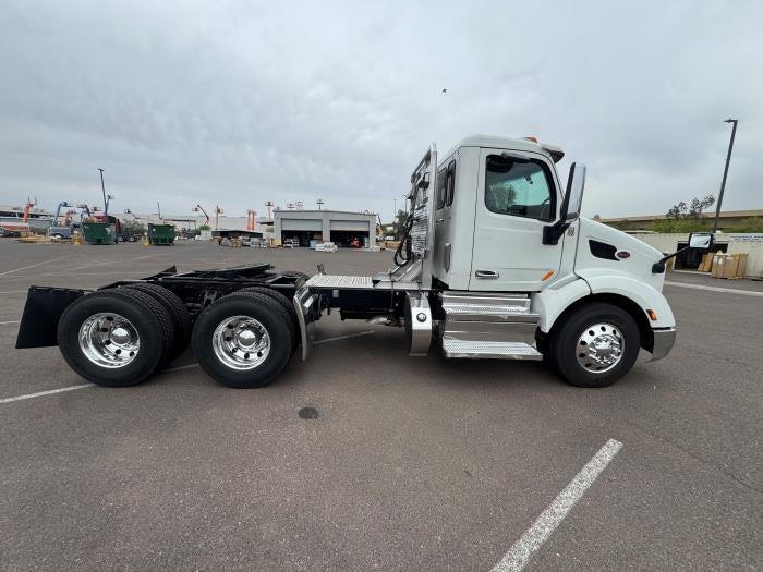 2020 Peterbilt 579 Base