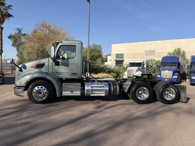 2021 Peterbilt 579 Base