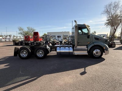 2021 Peterbilt 579 Base