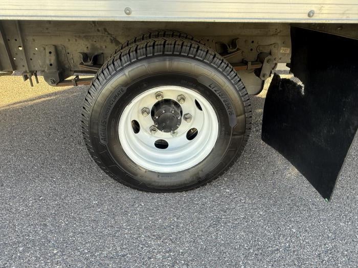 2019 Isuzu NPR-HD Base